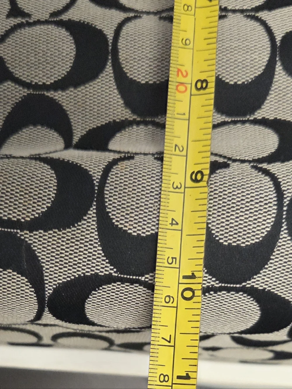 Coach F19388 Gallery Signature Zip Tote Black Black & Gray - Picture 14 of 15